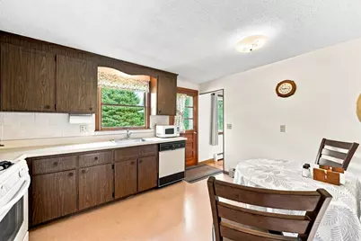 19 McIntosh Rd, Chelmsford, MA 01824 - Photo 12