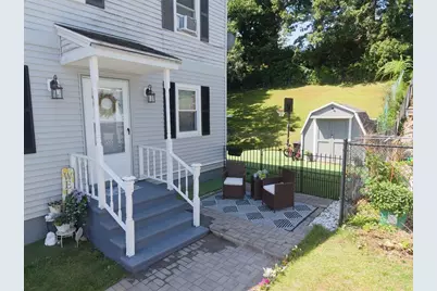 37 Parsons Hill Dr #B, Worcester, MA 01603 - Photo 2