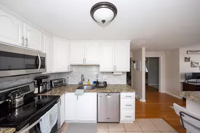 37 Parsons Hill Dr #B, Worcester, MA 01603 - Photo 12