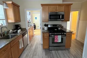 40 Taylor St, Quincy, MA 02170 - Photo 2