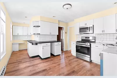 15 Oakland Ave #3, Everett, MA 02149 - Photo 2