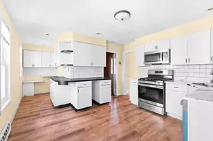 15 Oakland Ave, Everett, MA 02149 - Photo 2