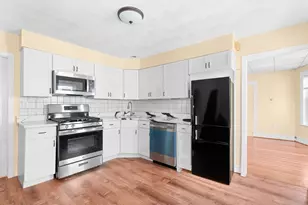 15 Oakland Ave, Everett, MA 02149 - Photo 1