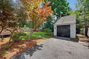 15 Eden St, Framingham, MA 01702 - Photo 36