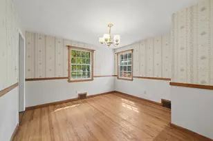 10 Raymond Dr, Wilbraham, MA 01095 - Photo 8