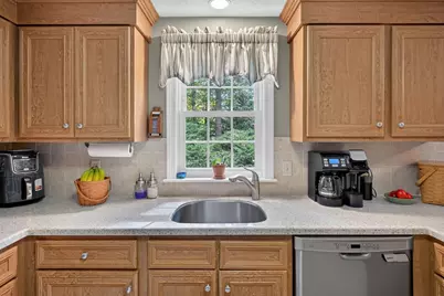 7 Bent Bluff Ln, Yarmouth, MA 02675 - Photo 12