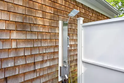 7 Bent Bluff Ln, Yarmouth, MA 02675 - Photo 2