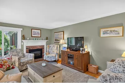 7 Bent Bluff Ln, Yarmouth, MA 02675 - Photo 8