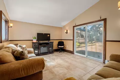 71 Temple St, Boston, MA 02132 - Photo 10