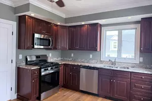 20 Salem St, Haverhill, MA 01835 - Photo 6
