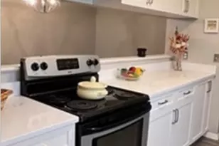 19 Paris, Medford, MA 01887 - Photo 2