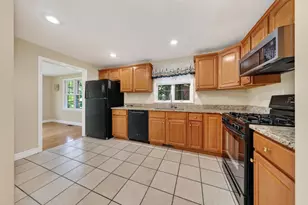 168 North St, Weymouth, MA 02191 - Photo 6