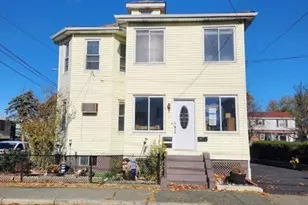 51 Davis St, Revere, MA 02151 - Photo 2