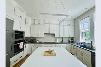 4 Knowles St #4, Newton, MA 02459 - Photo 4