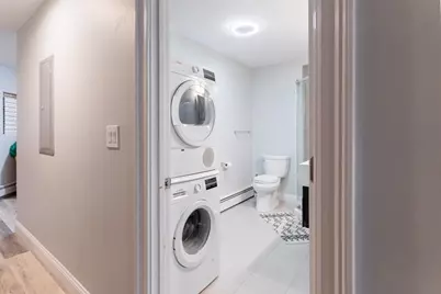 453 E 8th St, Boston, MA 02127 - Photo 14