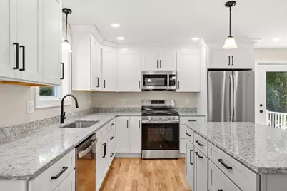 28 Quigley Ave #28, Chelmsford, MA 01863 - Photo 6