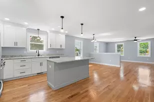 30 Quigley Ave, Chelmsford, MA 01863 - Photo 4