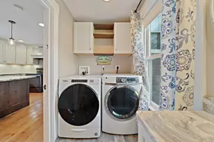 131 Pleasant Valley St, Methuen, MA 01844 - Photo 10