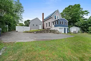 131 Pleasant Valley St, Methuen, MA 01844 - Photo 28