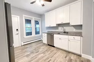 819 E 2nd St, Boston, MA 02127 - Photo 8