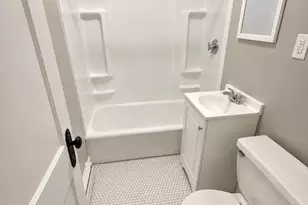 192 Washington St, Lynn, MA 01902 - Photo 4
