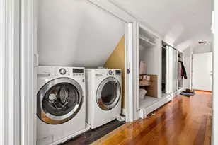 106 Harrishof St, Boston, MA 02121 - Photo 24