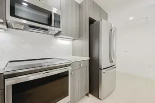 368 Pleasant St, Malden, MA 02148 - Photo 8