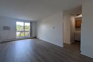142 Kenrick, Boston, MA 02135 - Photo 4