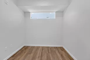13 Warwick St, Somerville, MA 02144 - Photo 18