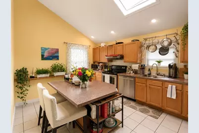 58 Fairmout St #2, Arlington, MA 02474 - Photo 2