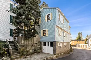 12 Bassett St, Marblehead, MA 01945 - Photo 1