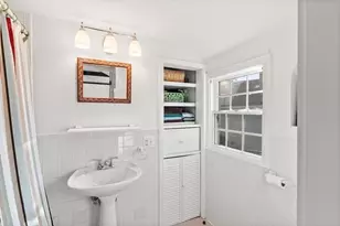 12 Bassett St, Marblehead, MA 01945 - Photo 16