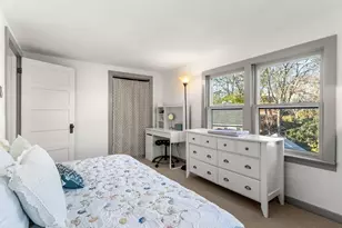 12 Bassett St, Marblehead, MA 01945 - Photo 24