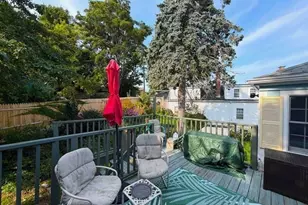 12 Bassett St, Marblehead, MA 01945 - Photo 30