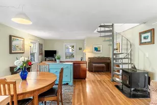 12 Bassett St, Marblehead, MA 01945 - Photo 10