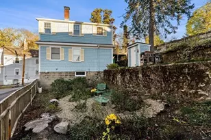 12 Bassett St, Marblehead, MA 01945 - Photo 34