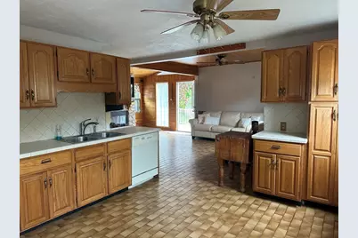 90 Locust Ave, Worcester, MA 01604 - Photo 8