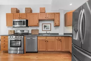 595 E 4th St, Boston, MA 02127 - Photo 6