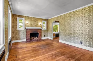 17 Windsor St, Methuen, MA 01844 - Photo 12