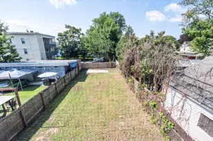 196 Massasoit St, Springfield, MA 01107 - Photo 26