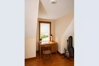 351 Hartford Ave E, Uxbridge, MA 01569 - Photo 12