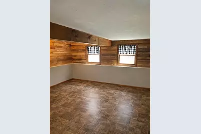 351 Hartford Ave E, Uxbridge, MA 01569 - Photo 20