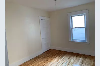 11 Diamond St, Worcester, MA 01610 - Photo 6