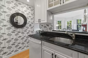 302 Commonwealth Ave, Boston, MA 02115 - Photo 16