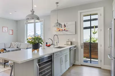 7 Baker Ct #1, Boston, MA 02125 - Photo 6