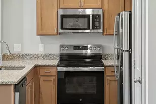 90 Grove St, Worcester, MA 01605 - Photo 8