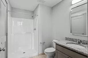 90 Grove St, Worcester, MA 01605 - Photo 14