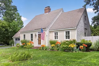 10 Bray Farm Rd S, Yarmouth, MA 02675 - Photo 2