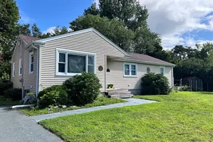 91 Pageotte St, Acushnet, MA 02743 - Photo 2