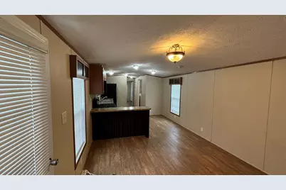 557 Southwest Cutoff #14, Worcester, MA 01607 - Photo 1